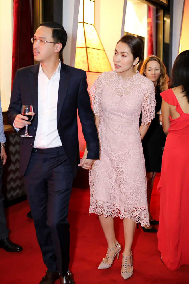 Đến Việt Nam, vợ chồng Thần điêu đại hiệp trông xuống sắc ở tuổi U50